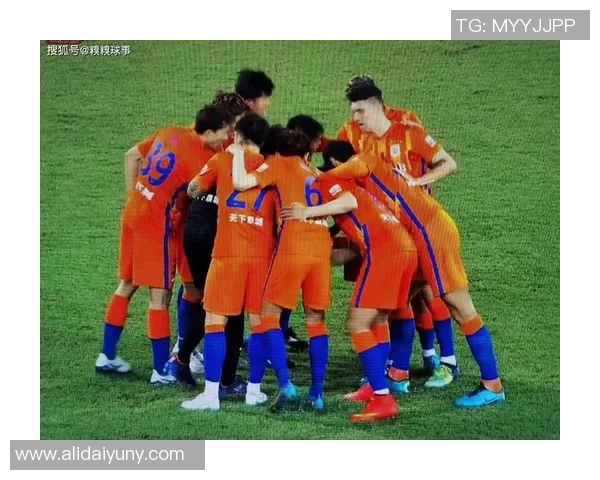 深圳篮球队意识争议引发热议球迷对球队表现和战术选择的看法碰撞